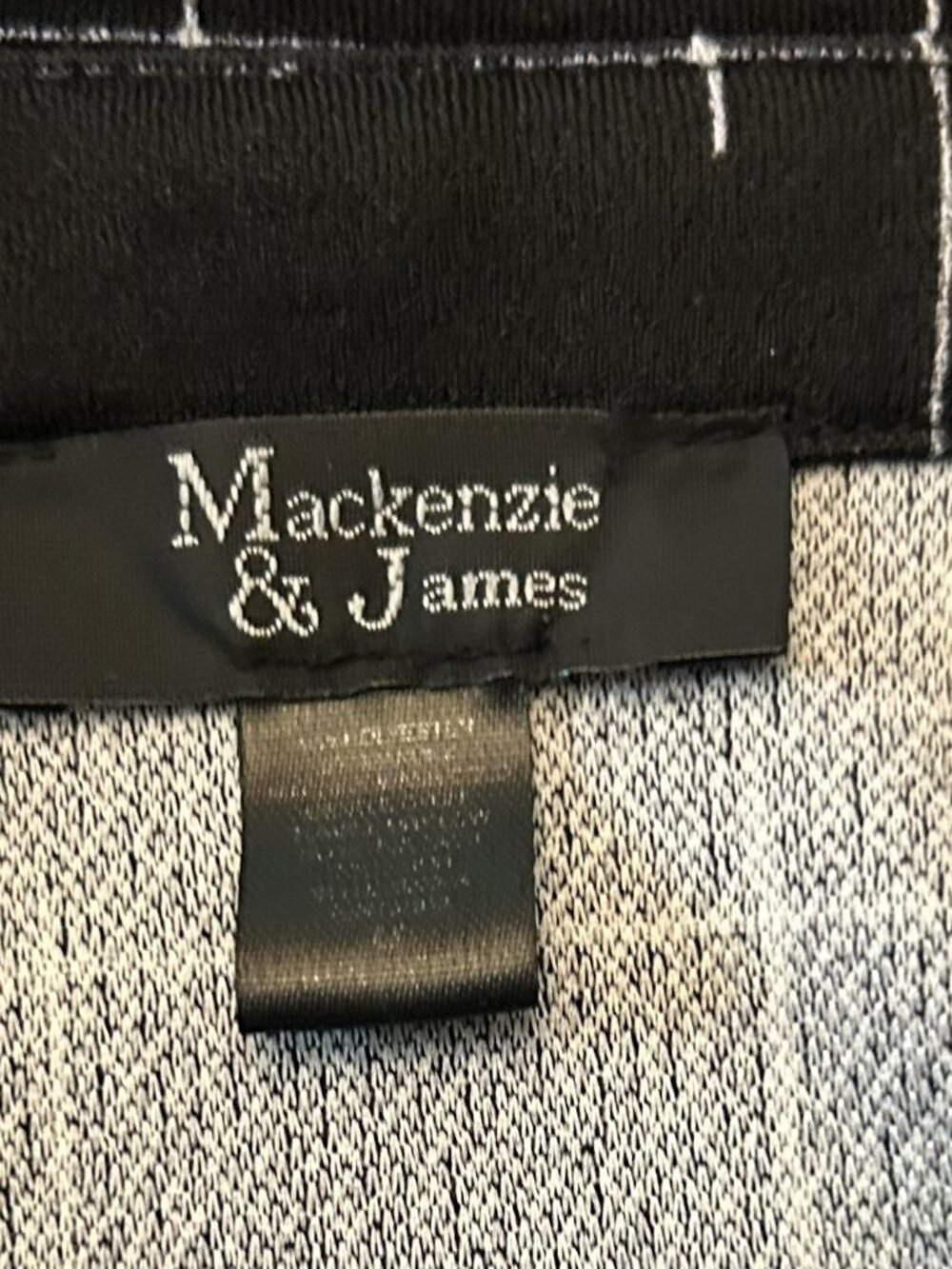 Mackenzie & James black and white windowpane sleeveless zip up blouse - Picture 5 of 5